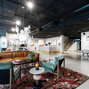 Biz Bromma Апарт-отель